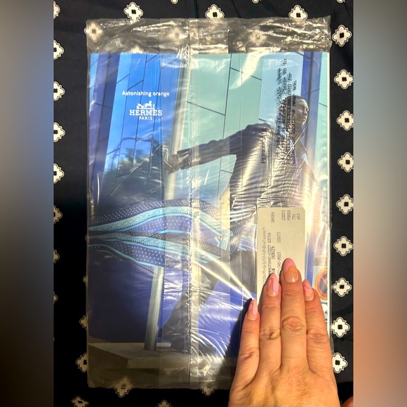 NIB-Travel and Leisure magazine- double issue - Picture 2 of 2